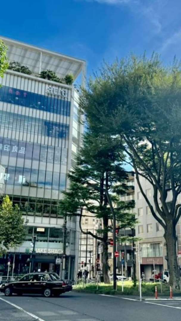 West exit bus terminal and taxi stand.