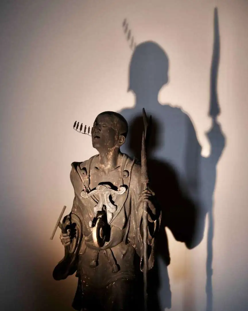 Rokuharamitsu-ji is the 17th temple in the Western Japan Thirty-three Kannon Pilgrimage, a sacred site for Kannon. It was founded by Prince Kōshō Kōya, the second son of Emperor Daigo, and is also home to one of the Seven Lucky Gods of the Capital, the money-earning Benzaiten. For more information, visit https://rokuhara.or.jp.