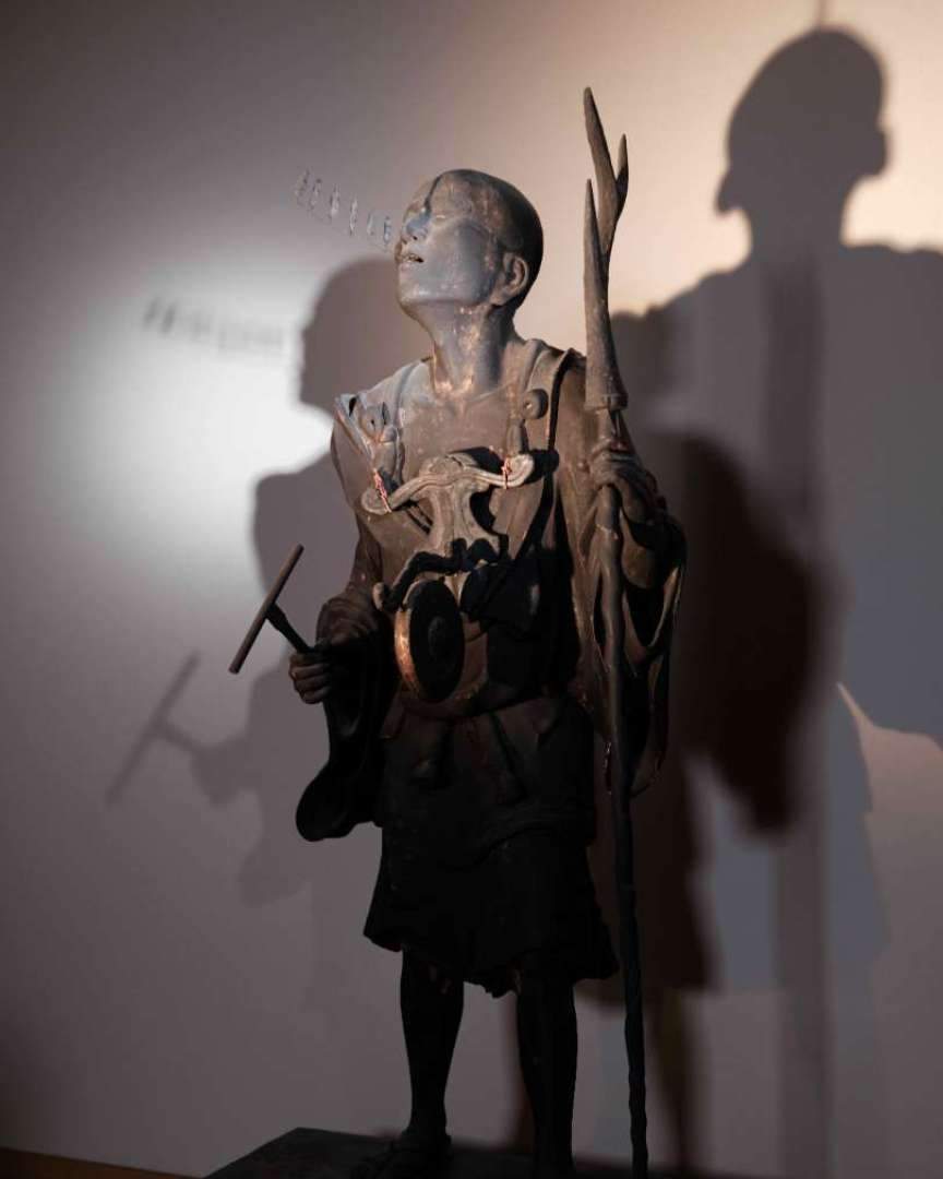 Rokuharamitsu-ji is the 17th temple of the Western Sannō thirty-three pilgrimage sites and is a Kannon deity temple. It was founded by Prince Kōshō Sūn'ya, the second son of Emperor Daigo, and is also home to the Zōshū Shichifukujin deity, the goddess Benzaiten. You can find more information at https://rokuhara.or.jp.